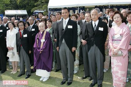 違法サプリ入手でサントリー会長を辞任、園遊会に参加したローソン会長時代の新浪剛史氏（2007年）