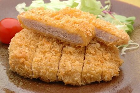 体臭をキツくする食品・食材は「酒、揚げ物、激辛食品」