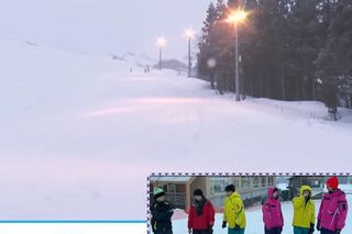 右下のワイプでは松田元太が右手を口元にもっていっている（Travis Japan公式YouTubeチャンネルより）