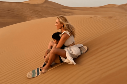 「週に1回、砂漠で子どもと過ごす時間は何ものにも替えがたい」とMALIA.さん（写真提供/MALIA.さん）