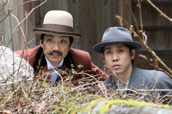 殺人事件の真相を追う勝呂と相棒の柴医師　(c)フジテレビ