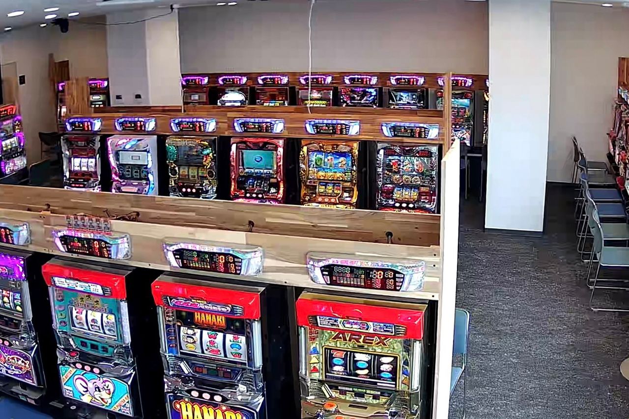 Xでスロットコーナーが凄いと話題に　写真提供／能登の宿 和倉温泉はまづる