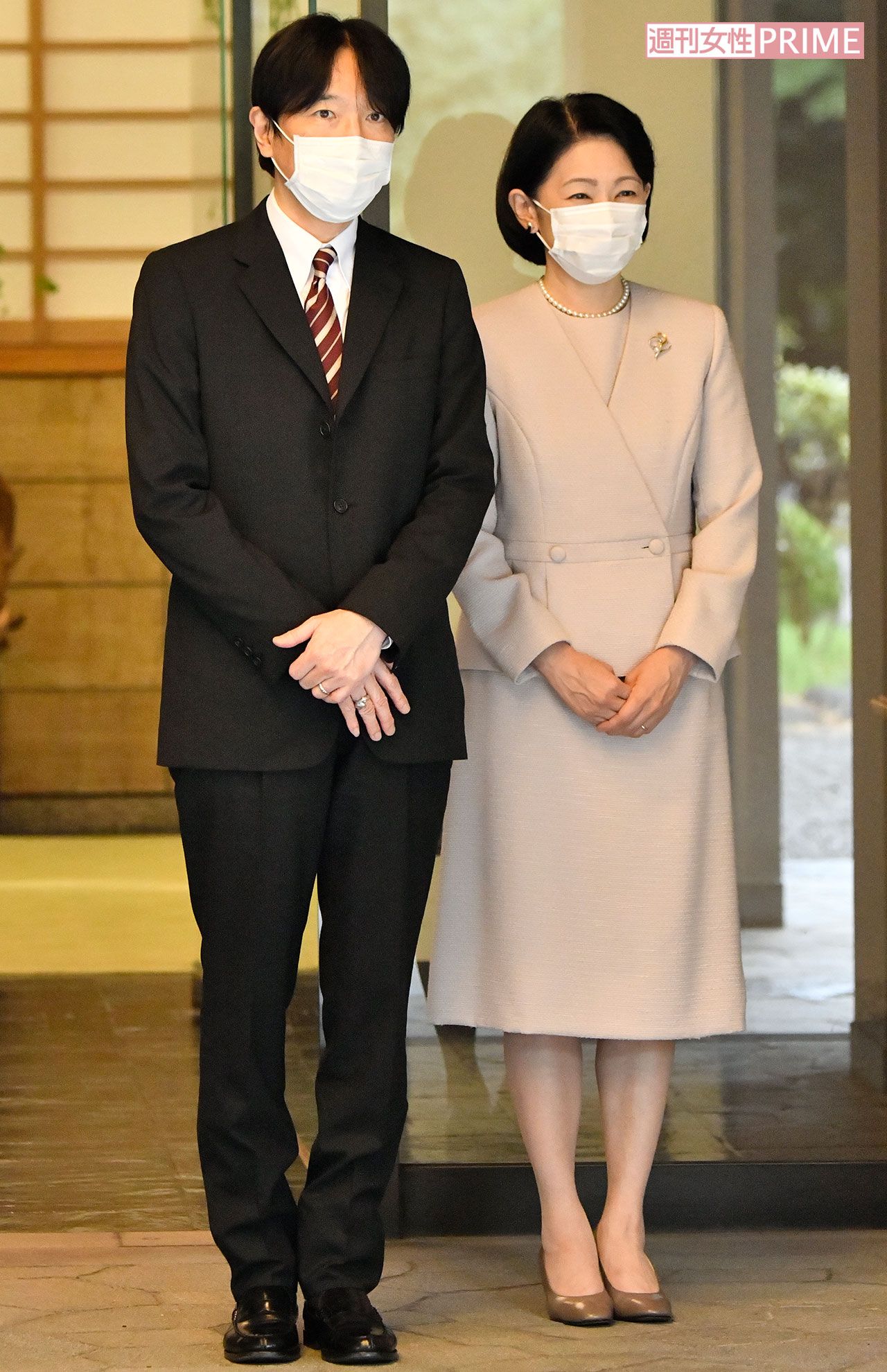 皇居へ引っ越される天皇ご一家を見送られた秋篠宮ご夫妻(9月6日・赤坂御所)