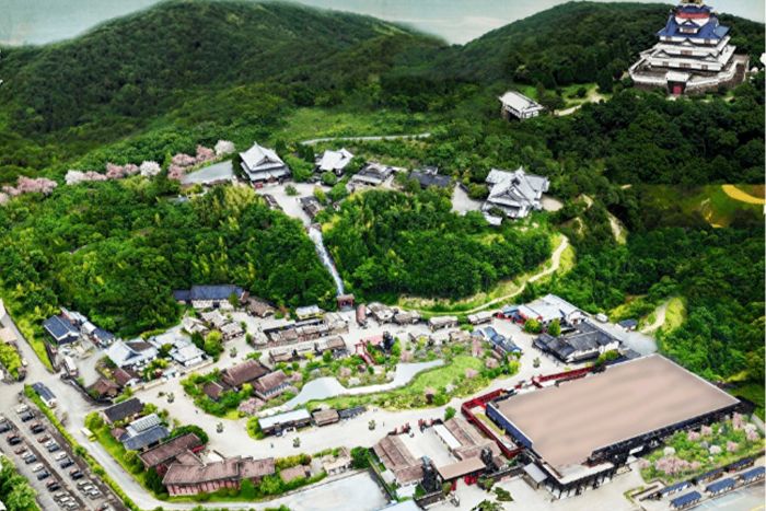 《三重県伊勢市》体験型テーマパーク『伊勢忍者キングダム』の閑散ぶりが話題「投資分配金が停止」指摘された更なる“不安材料”