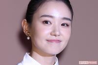 奈緒『東京サラダボウル』での“緑髪”化に「パッと見分からん」ネット違和感も、これぞ“カメレオン女優”…