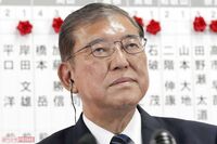 石破茂首相「茂ってんじゃん」逆風に晒される中での“フサフサ”化が衝撃的、岸田文雄前首相も通った高級ヘ…