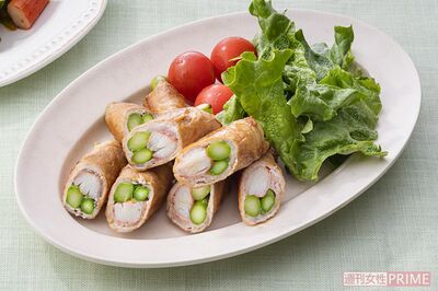 『カニカマとアスパラの肉巻』