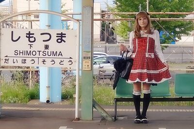 「年齢も性別も関係ない」ロリータファッションに1800万円、500着所有する50代男性がハマった“多様性の世…