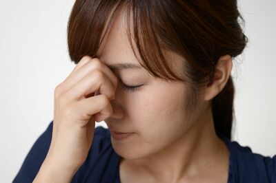 目がチカチカ・頭痛・吐き気、実は危ない!? 正しく使いたい「メガネ型拡大鏡」