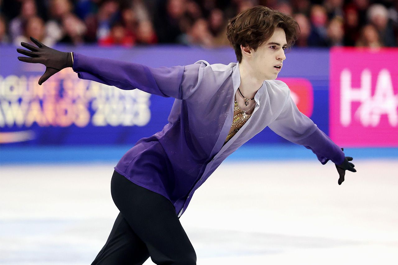 2025年のフィギュア世界選手権で演技をするミハイル・シャイドロフ（写真：共同通信社）