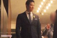 鈴木亮平が『西郷どん』打ち上げで100人を前に “漢” スピーチをみせる