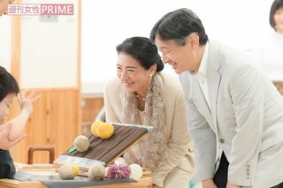 福岡県にある障害児向け医療施設で術後の訓練をする子どもたちの様子をご覧に。平成30（2018）年9月