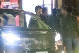 会場をあとにするディーン・フジオカ