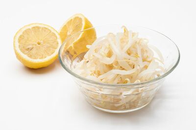 1食10円の常備菜「もやしレモン」のスゴイ効果！身体も家計もうれしい、ミドル世代がもっとも気になる便秘…