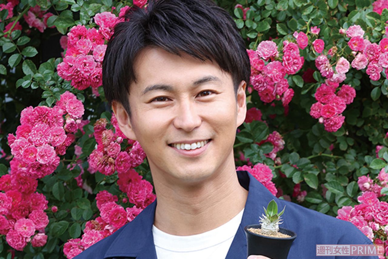 「'18年からガーデンシティ横浜推進プロジェクトのアンバサダーとして横浜の花と緑をPRしています」と話す三上真史さん