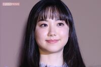 芦田愛菜だけが主演・松岡茉優を引き立てて…『最高の教師』クラス集合写真で際立った気遣いと、“同級生と…