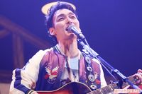 草なぎ剛『はっぴょう会』を見守った、2億円のホンモノと自虐の“ニセモノ”