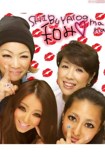 109時代、スタッフと撮った食事後の恒例のプリクラ