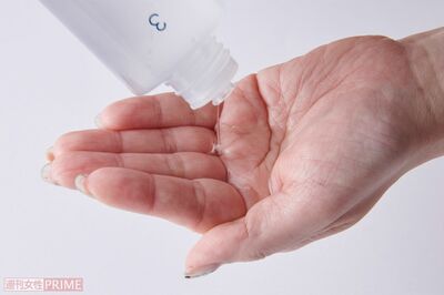 しっとりしていて使いやすいとネットで話題。角質を柔軟に保ち、水分を補給。（撮影／山田智絵）