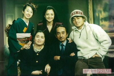 妹・亞夢さんの成人式でのカット。25歳の亞聖さんは『波瀾万丈』などの番組を担当し、注目を集めていた