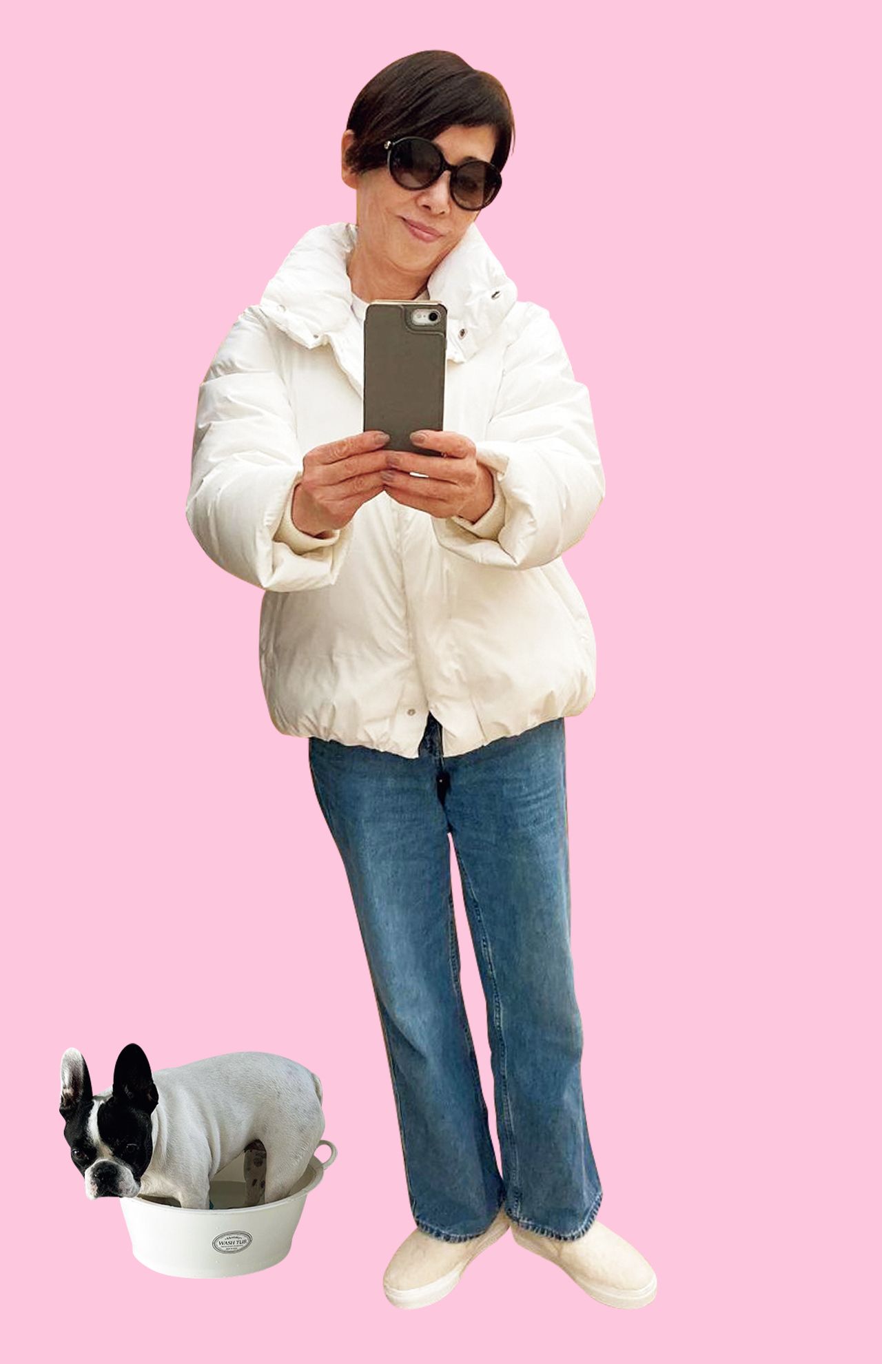 大好きな「冬の白」近所の買い出しも軽やかに with りんちゃん（安藤家の一員、フレンチブルドッグ、7歳）