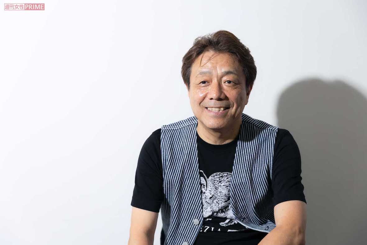 ながえ・けんじ　1964年、大阪府生まれ。'81年『欽ドン！』で本格デビュー。番組共演者の山口良一、西山浩司とともに「イモ欽トリオ」を結成。シングル『ハイスクールララバイ』は160万枚を超える大ヒットに。俳優としても、ドラマや映画で活躍。還暦を迎えた今年、ニューアルバム『Back to Baby』が発売中。ライブの詳細は、https://www.facebook.com/nagaekenjiまで。　撮影/矢島泰輔