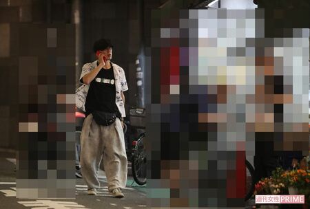 6月初旬の夜、スーパーに買い出しへ