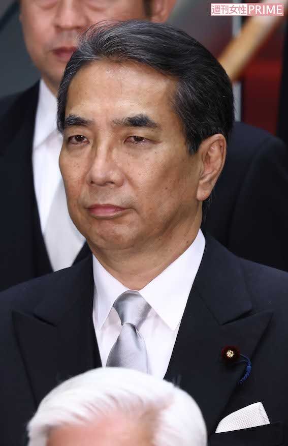 石破内閣発足記念撮影時の江藤拓農水大臣