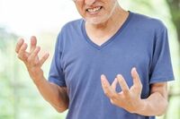 暴言・万引きなどの犯罪行為・性暴力、温厚な男性が突然…「前頭側頭型認知症（FTD）」医師が解説、30代で…