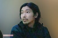 【独占】安藤サクラ・柄本佑夫婦が京都に移住していた! “無人駅から徒歩5分”の大自然に住むワケを柄本佑…