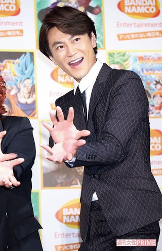 '17年 カメハメ波!『限界突破×サバイバー』を歌う縁で『ドラゴンボール』のイベントに登場（1月31日）　撮影／週刊女性写真班