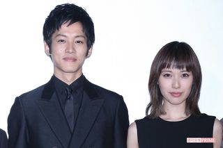 結婚を発表した松坂桃李と戸田恵梨香（'15年撮影）