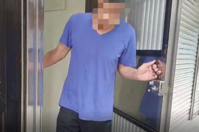 『蘋果日報（アップルデイリー）』による直撃取材をうけた江の父親