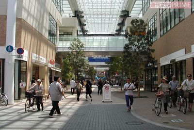 病院の上にマンション⁈ シャッター商店街が“奇跡”のコンパクトシティに大変身