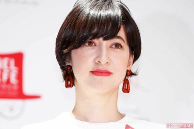 滝川クリステルの“ワンオペ育児”トークに大ブーイング「2億円超え資産」と夫・小泉進次郎氏のセレブ収入