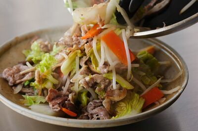 専門店は行列ができるほどの人気！コロナ禍で話題の「野菜炒め」をいま作るべき3つの理由