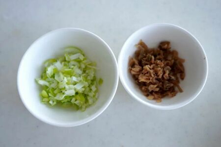 ザーサイは細かく刻むことで味が出ます（筆者撮影・東洋経済オンライン）
