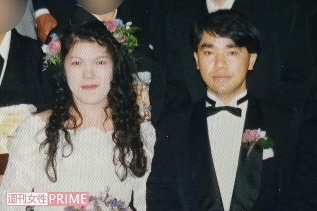90年ごろの佳代さんと敏勝さんが結婚したときの記念写真