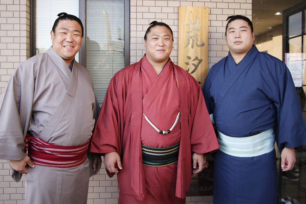 大波三兄弟　撮影／共同通信