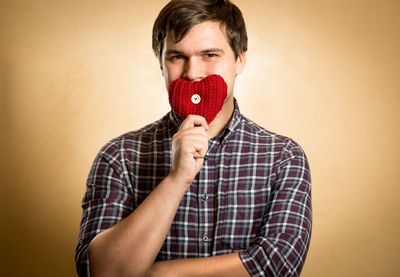 【心理診断】大丈夫？ あなたの「空気読みすぎ度」チェック