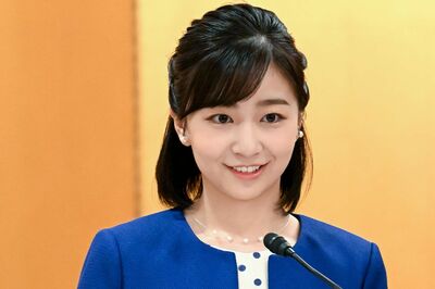 佳子さまが児童書の贈賞式で語られた本の大切さ、ベトナムフェスティバルではラベンダー色のレースワンピー…