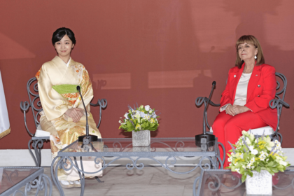 現地時間の5月28日、首都アテネでギリシャ初の女性大統領であるサケラロプル大統領を表敬訪問された（写真/共同通信社）