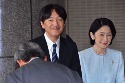 ポーランド、フィンランド訪問を終え、民間機で帰国された秋篠宮ご夫妻（'19年7月）