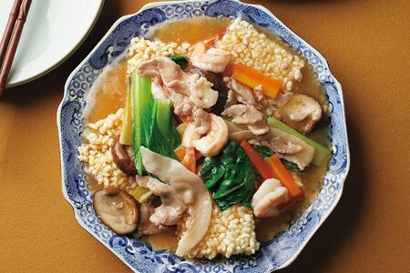 ［豚こま切れ肉］おこげの五目あんかけ　撮影／合田昌弘