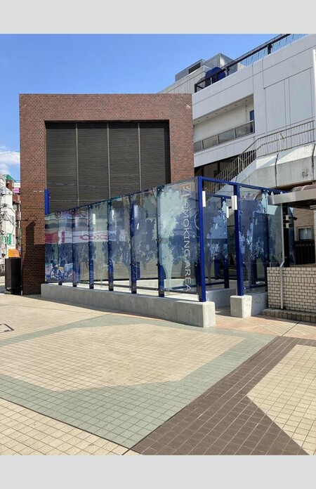 実証実験により設置された船橋駅北口の喫煙所（船橋市HPより）