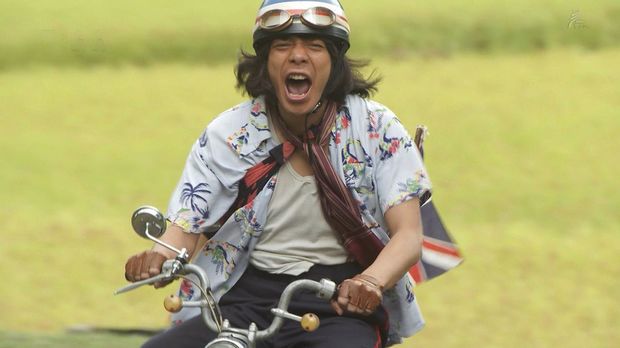 ナレーションの増田明美も「変なおじさん」と表現した劇中の峯田（NHK『ひよっこ』より）