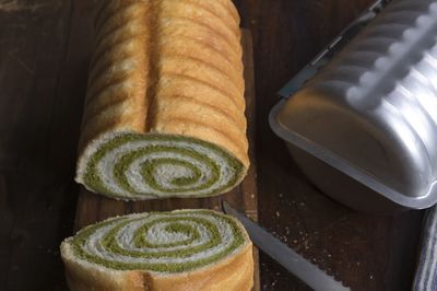 沖縄うずまきパン、函館No.1バーガー、岩手の福田パンなど地元で愛されるパンの秘密