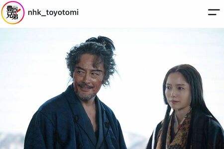 視聴者の一部から「美しい最期だった」との声も上がった勝家と市の自死シーンだが……（公式インスタグラムより）