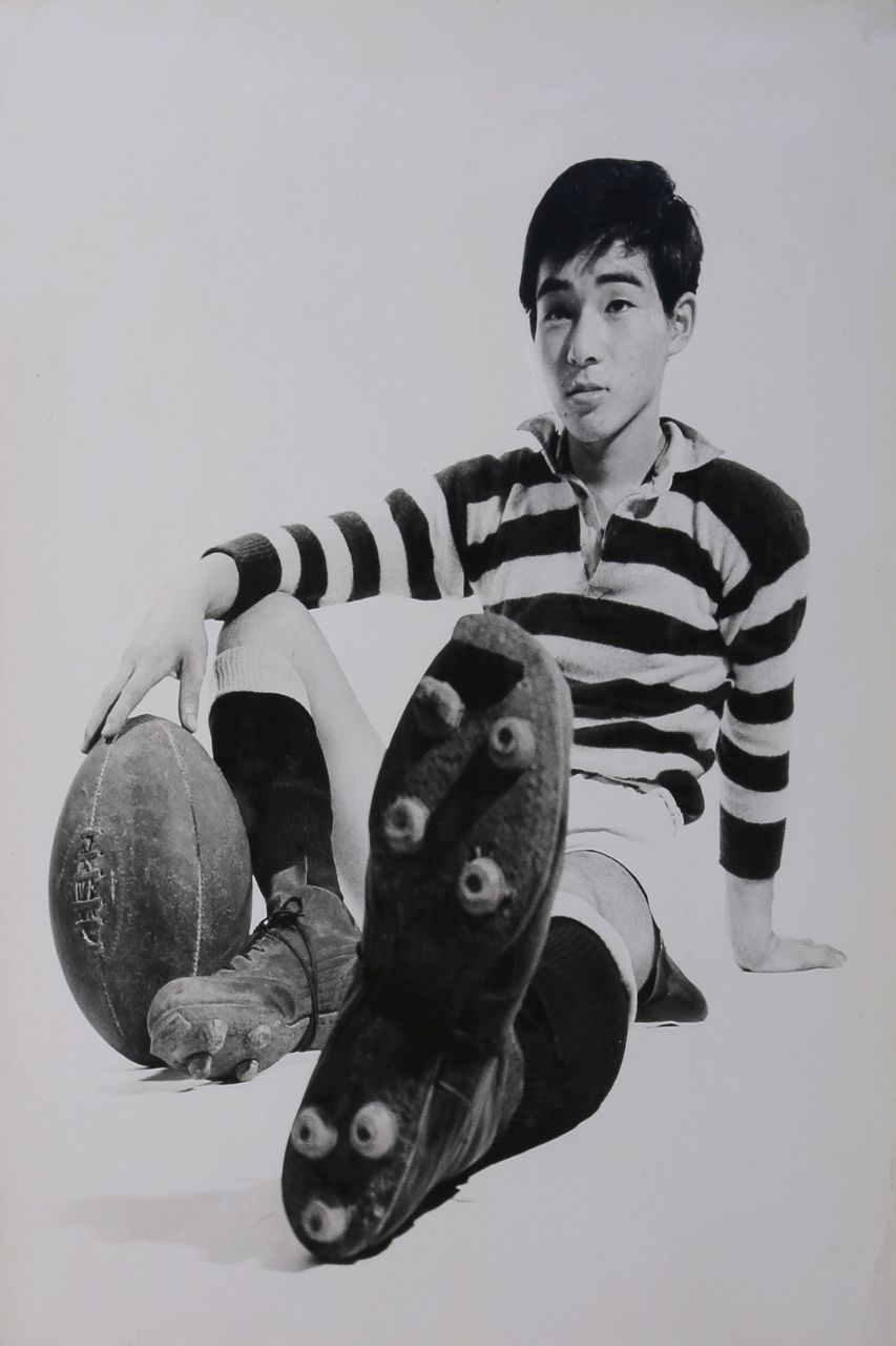 ラグビーに励んだ高校生の孝夫さん、次兄が撮影