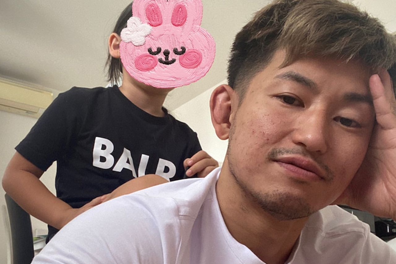 娘との暮らしぶりをブログで報告する才賀紀左衛門（本人ブログより）